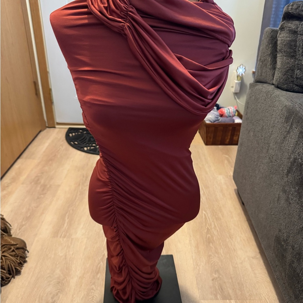 Elegant Burgundy Ruched Dress